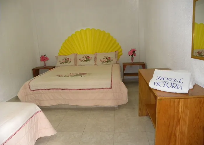 Victoria Hotel 2*