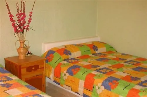 Victoria 2* Zihuatanejo